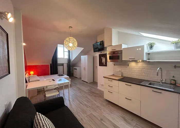 Appartement Mansarda Open Space Vicino Zona Isola Milaan