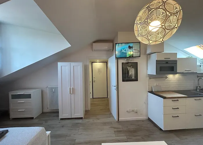 Appartement Mansarda Open Space Vicino Zona Isola Milaan