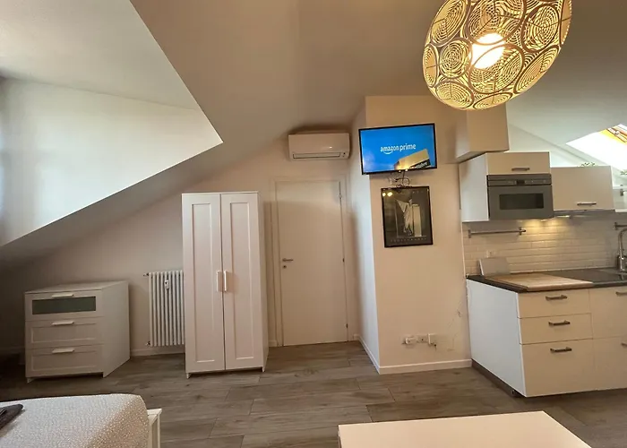 Appartement Mansarda Open Space Vicino Zona Isola Milaan