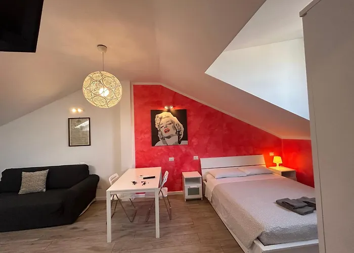 Mansarda Open Space Vicino Zona Isola Appartement