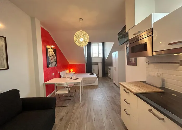 Appartement Mansarda Open Space Vicino Zona Isola