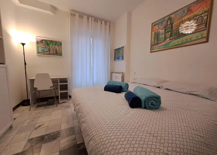 Comfortable And Spacious In דירה