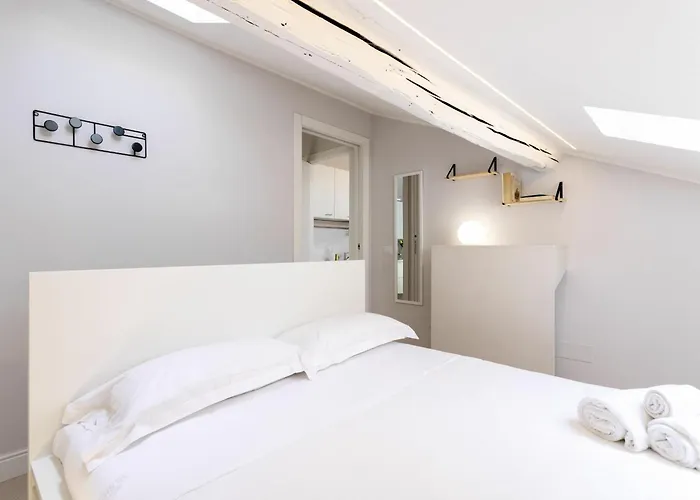 Ferrucci 1 Bedroom Attic In By Halldis Daire