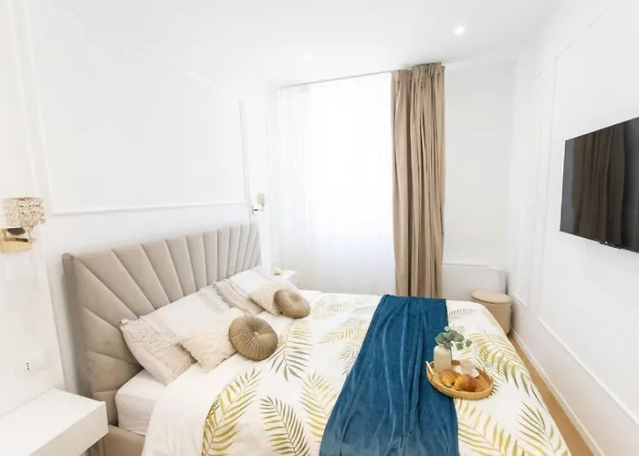 We - Prada Luxury Apartmán Milán