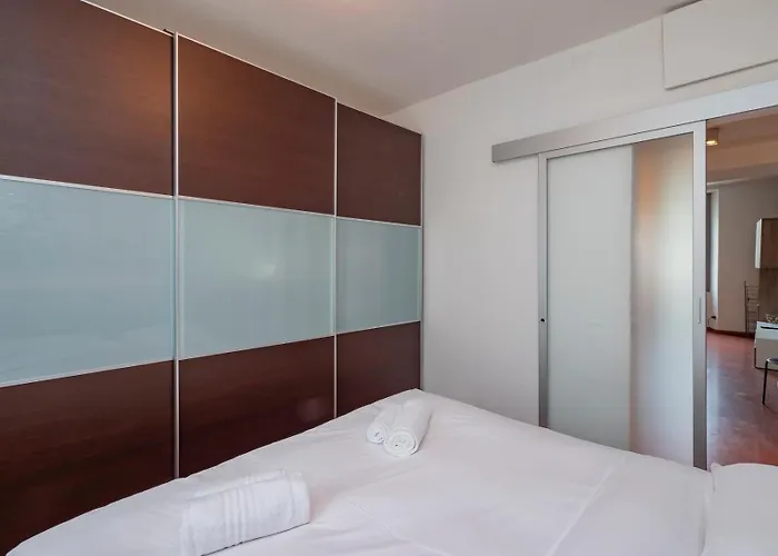 Youhosty - Panfilo Castaldi 26 *