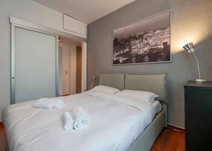 Youhosty - Panfilo Castaldi 26