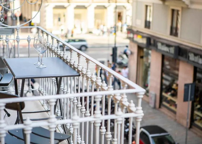 Porta Venezia - Design Con Balcone - 55mq *