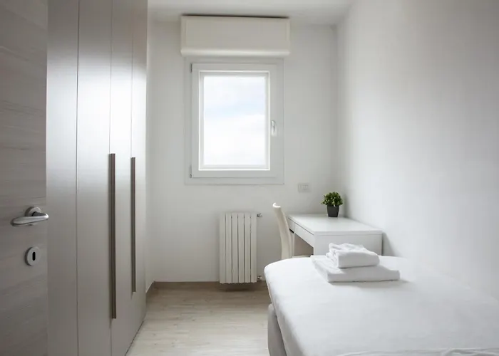 Dehomes - Porta Genova Luxury Милан