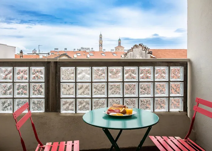 Dehomes - Porta Genova Luxury Апартаменты *