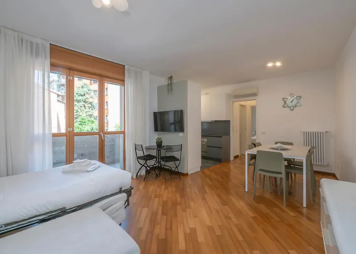 Certosa - 7sundays * מילאנו