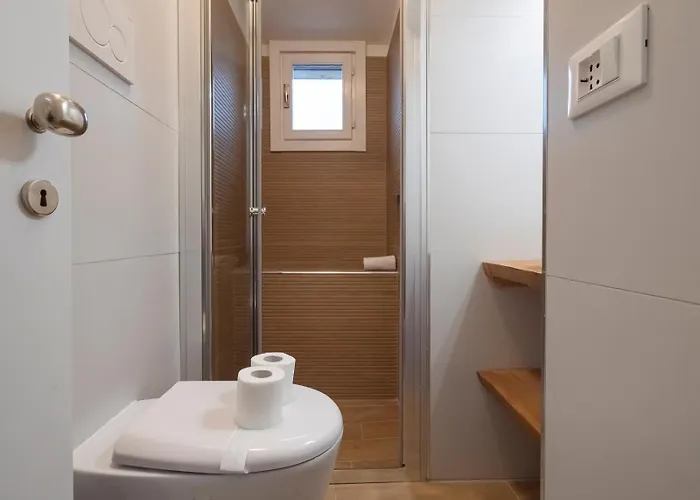Xenia - Elegant Penthouse In Fiera Area * Milano