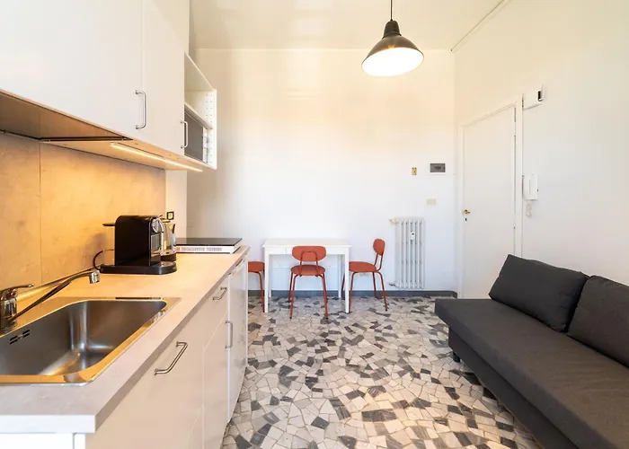 Retreat - Heart Of Milan, Duomo