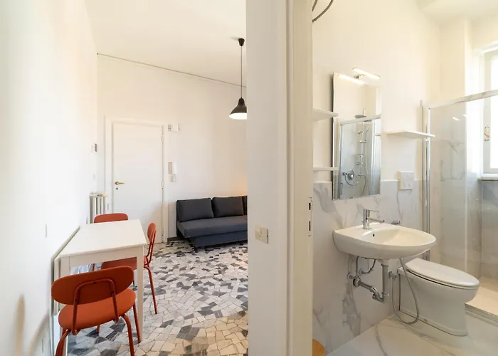 Retreat - Heart Of Milan, Duomo *