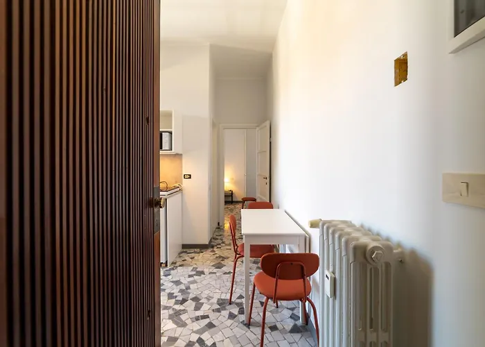 Retreat - Heart Of Milan, Duomo *