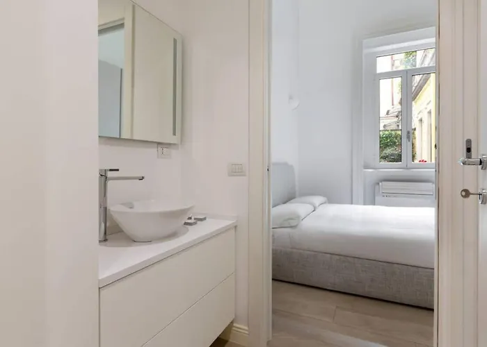 Luxury Duplex Corso Magenta 3pax-wifi דירה