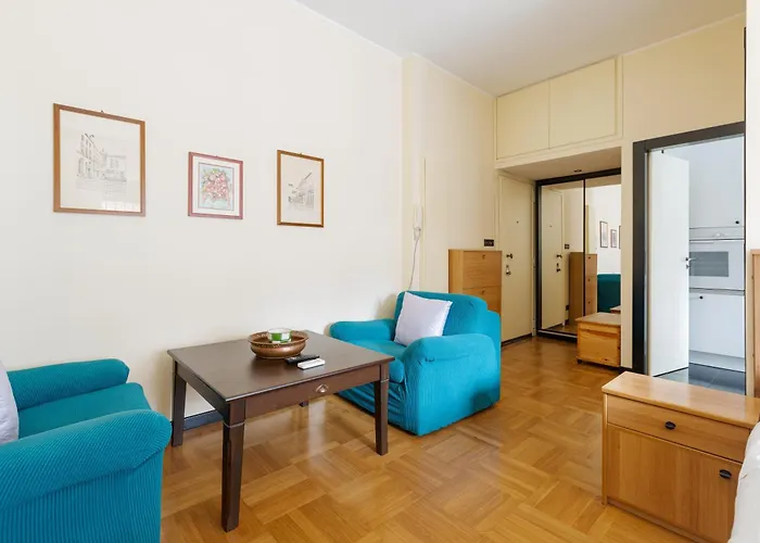 Guesthost - Forlanini - Functional With Balcony! *