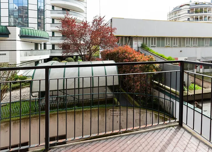 아파트 Guesthost - Forlanini - Functional With Balcony! 밀라노