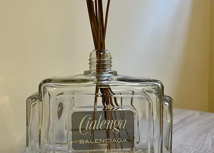 Dimora Chic - A 5 Fermate Dal Duomo 펜션 *