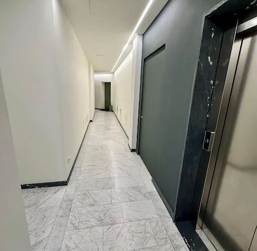 Spacious 2 * Милан