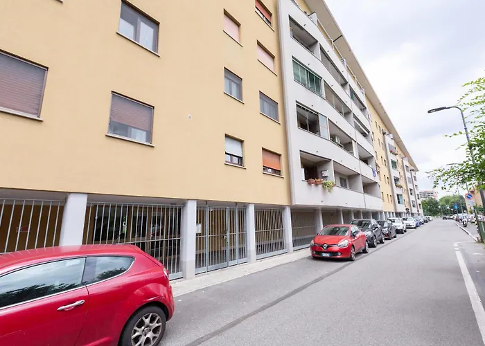 Easytopstay - San Siro Large Flat *