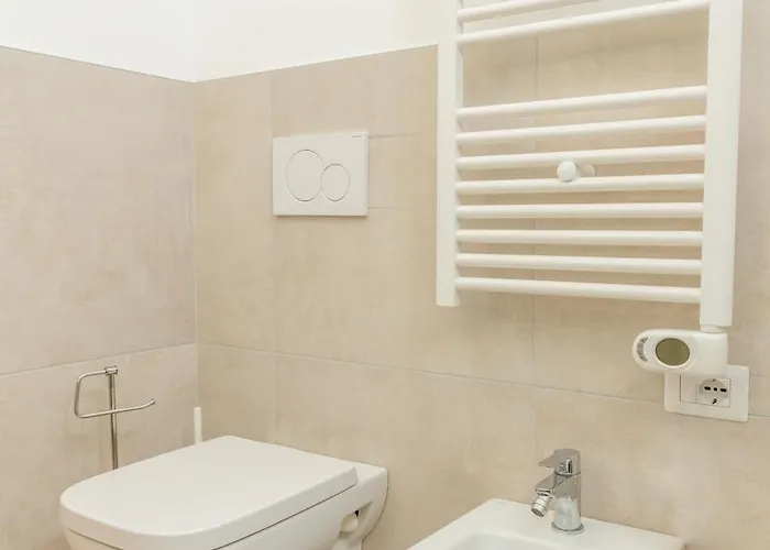 Exclusive Apartment - Next To The Metro Milan