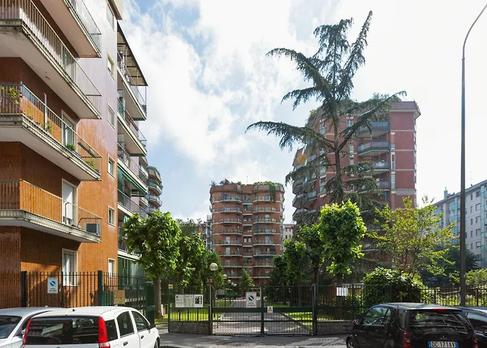 Lorenteggio-piazza Frattini Balcony Apartman Milánó