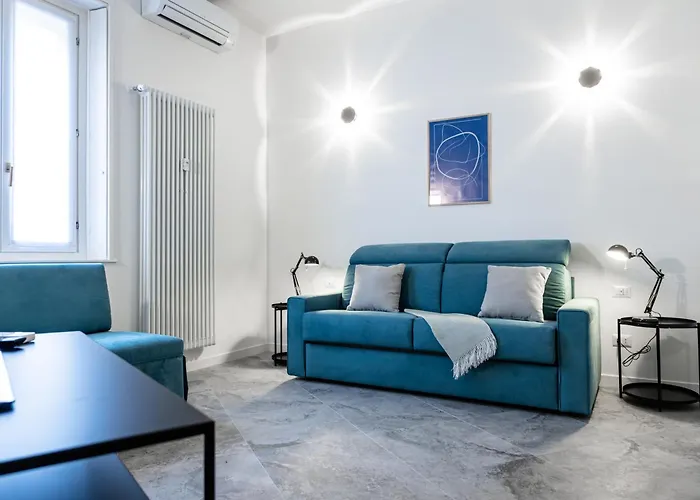 5' From Metro Lima, Design Apartmán *