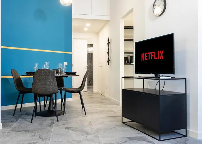 5' From Metro Lima, Design Apartmán *