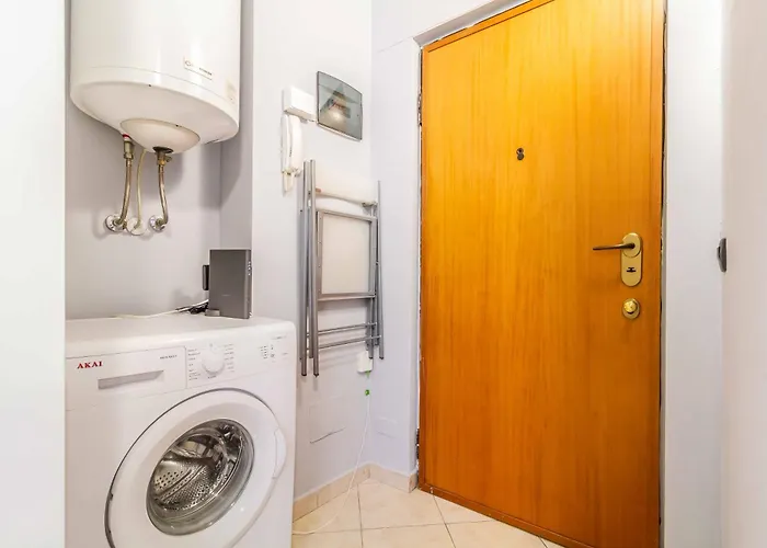 Domusmi Alessi アパート *