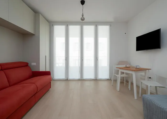 I Host - Binda 18 밀라노