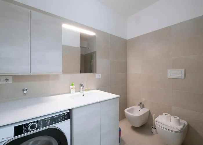 I Host - Binda 18 * 밀라노