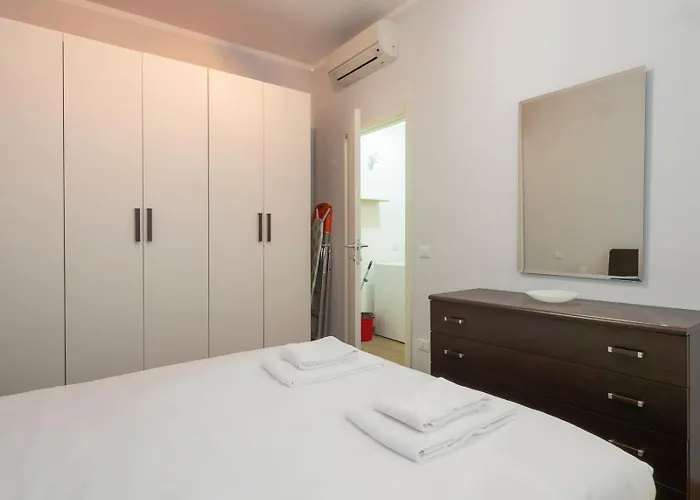 아파트 Youhosty - Bligny7 Bis *