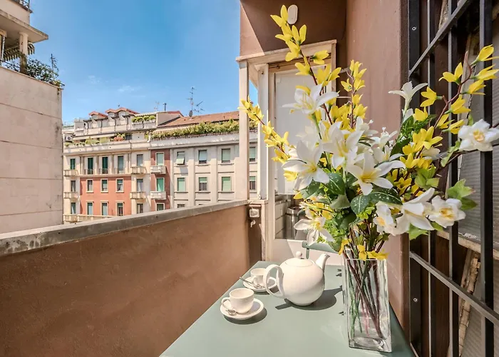 Ceradini With Balcony R&r * מילאנו