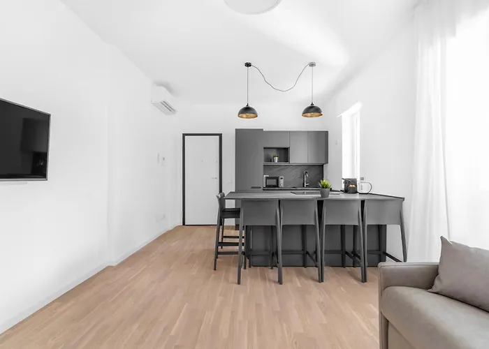 Mi Casa - In Ponte Nuovo * Milan