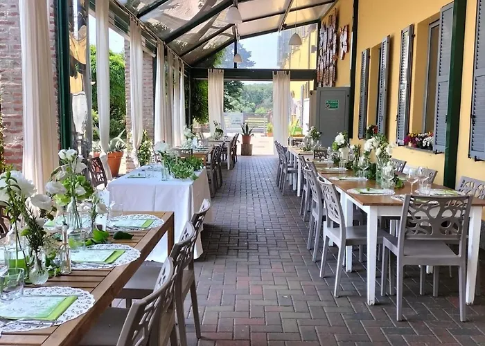 Cascina Bellaria Hostel *