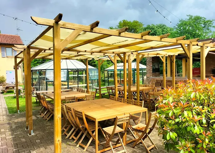 Cascina Bellaria Hostel Milán