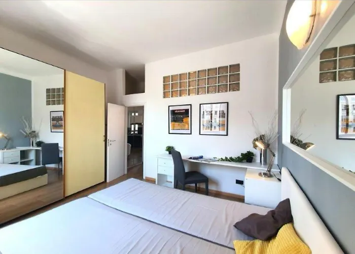 Convenienza E Ottimo Collegamento Coi Mezzi - Imbriani Urban Retreat Апартаменты *