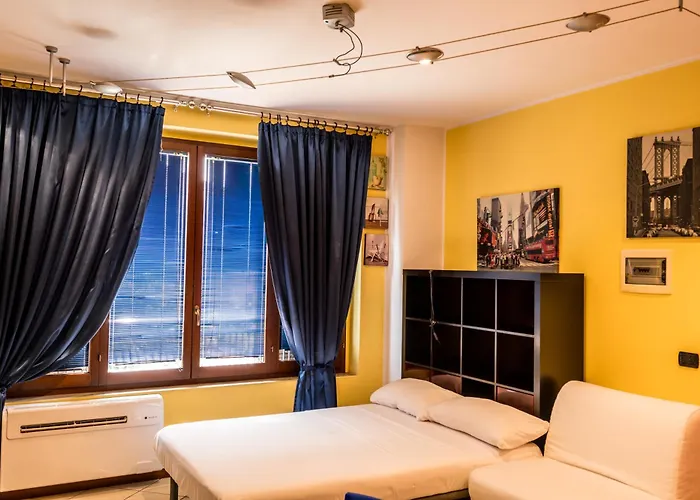 Cozy Rogoredo Next To The Metro And Train Station *