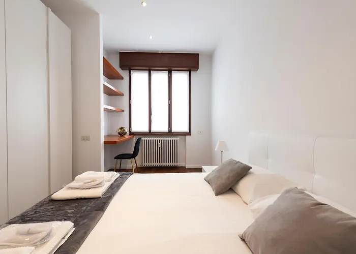 Royal Luxury P.zza Della Repubblica Apart Otel Milano
