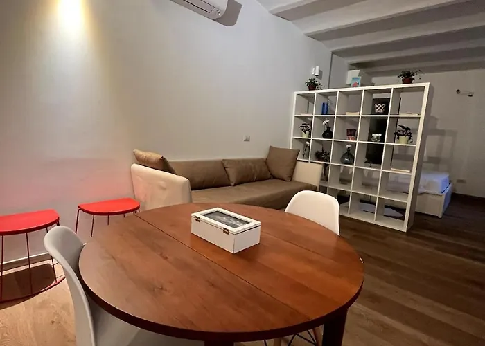 Pola's House Lägenhet Milano