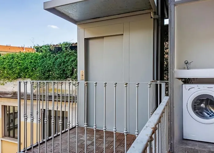 Alessandro 10 Mins Duomo