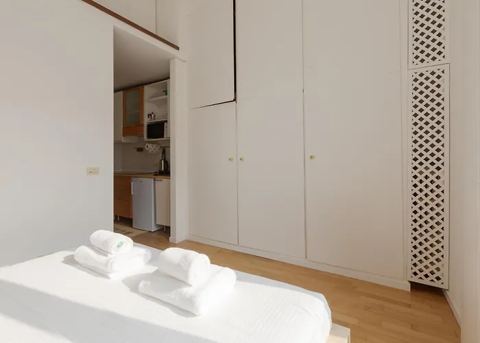 Guesthost - Garibaldi & Isola District Functional Milan
