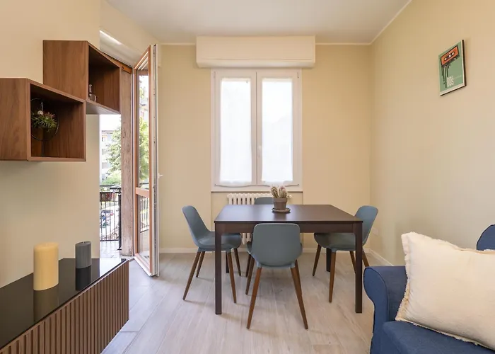Modern 2br With Private Balcony, Steps To Metro Lägenhet Milano