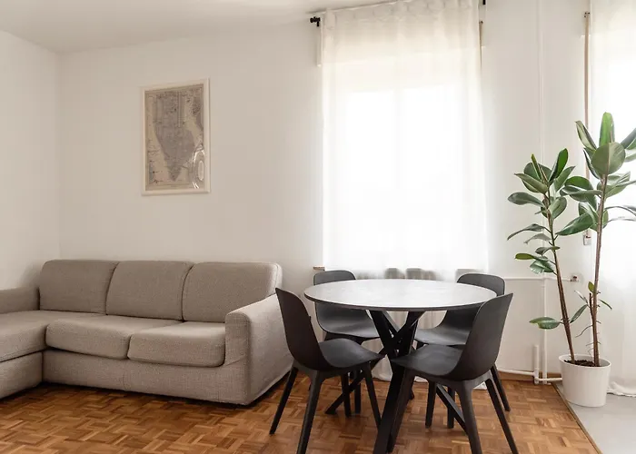 Youhosty- Terragni 31 Apartamento *