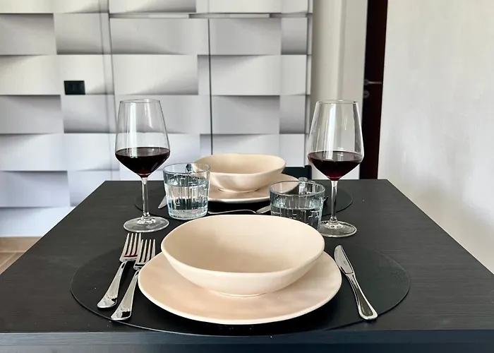 Moderno Ed Elegante Loft Con Balcone Lägenhet *