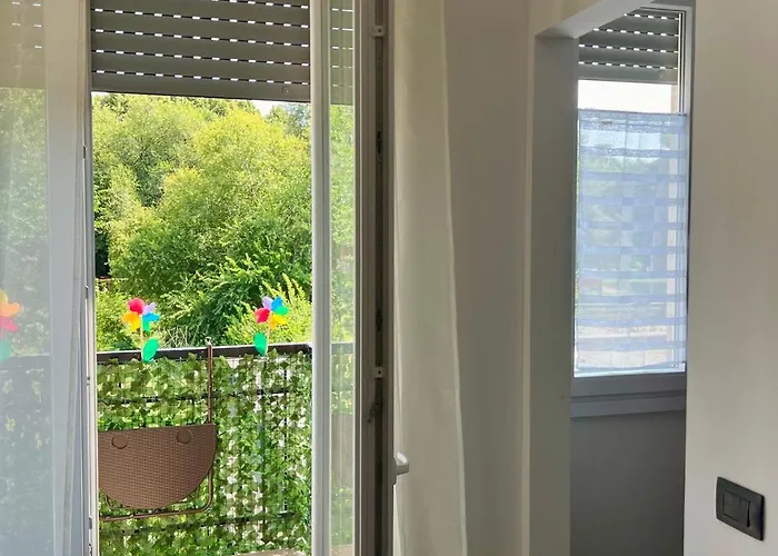 Moderno Ed Elegante Loft Con Balcone *