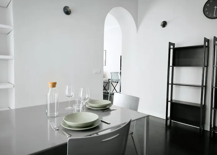 Just Urban - Stylish And Spacious 90 Sqm Flat - 5 Min To M1 And M2 아파트