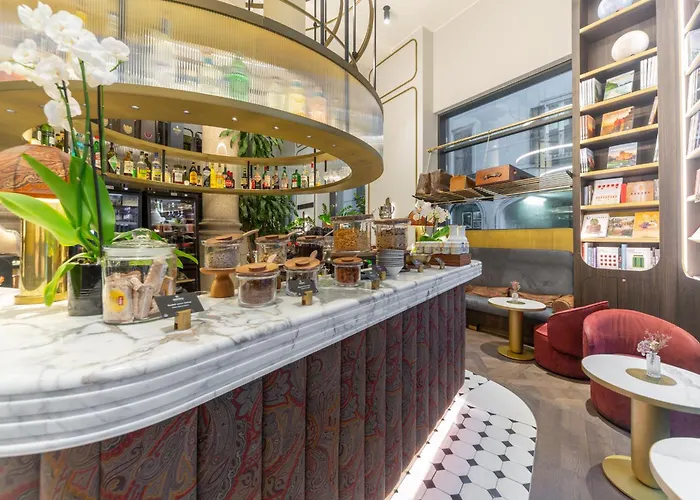 Duomo Smart 招待所 4*