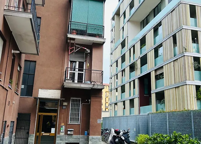 Chiara 18 - M4 Metro Blu Apartament *