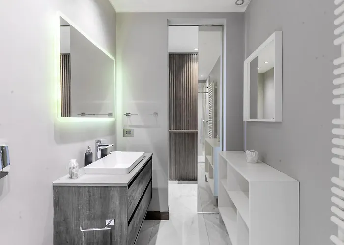 Apartment San Babila Executive - Discover The Historic Centre Of